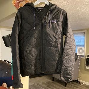 Patagonia Men’s Diamond Quilted Bomber Jacket. Black. Small. Lightly Worn